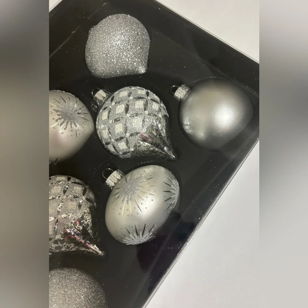 Robert Stanley SILVER Bauble Christmas Ornaments Glass Ornate Set of 8 NEW